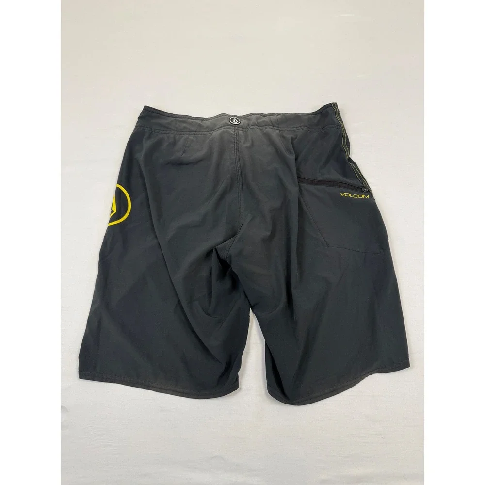 Y2K Volcom Armstrong Boardshorts Mens 34‎ Black Yellow 4-Way Stretch A0811311